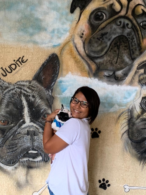 Mamãe Suelen buldog Margot foi pra casa neste sábado